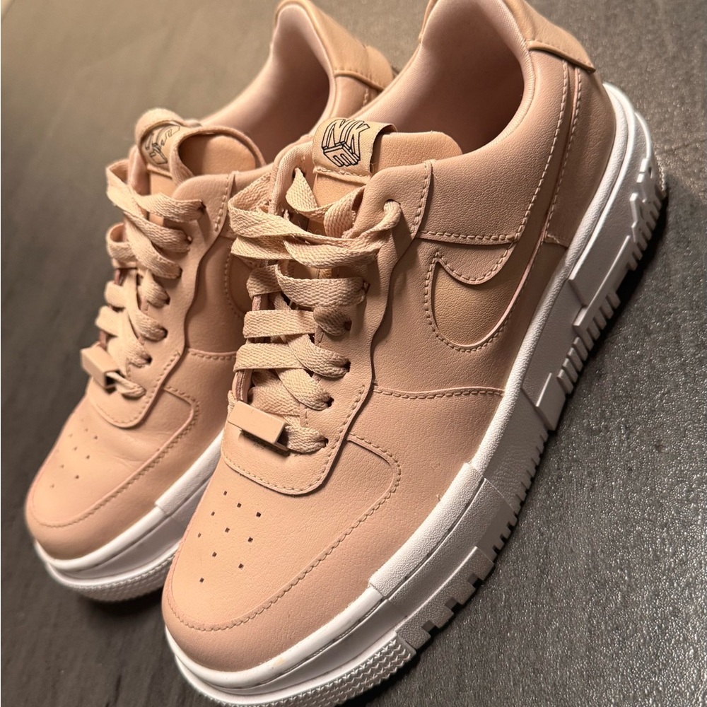 Nike Women's Beige Sneakers